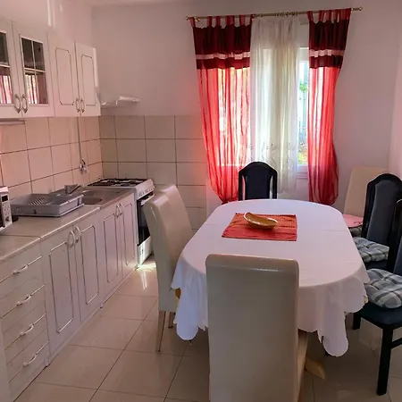 With Parking Space - 23796 Apartman