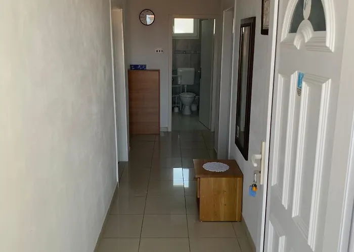 Daire With Parking Space - 23796 Rogoznica (Sibenik-Knin)